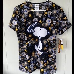 NWT Women’s Small Tooniforms Snoopy Peanuts Scrub Top